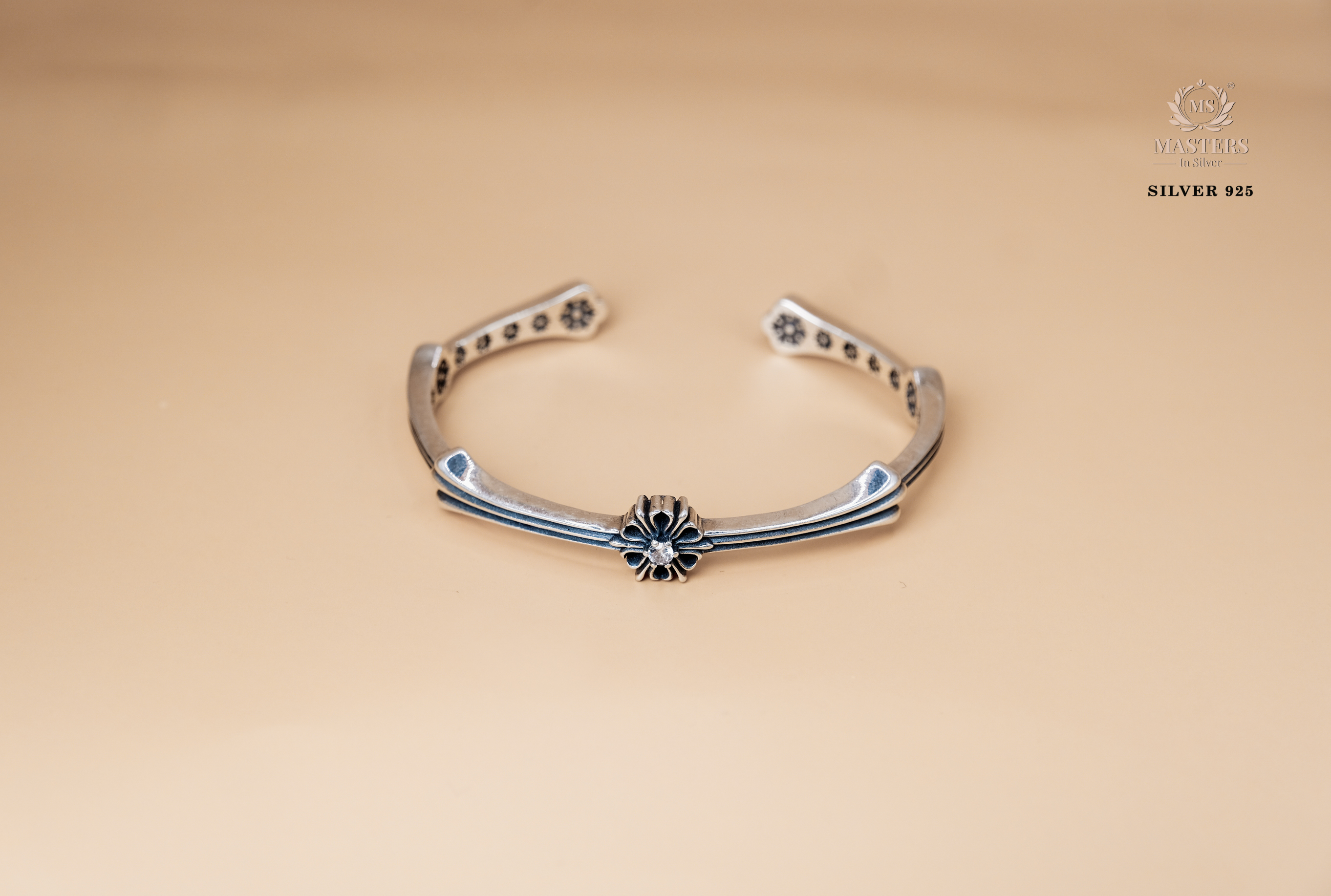 Women's accessories